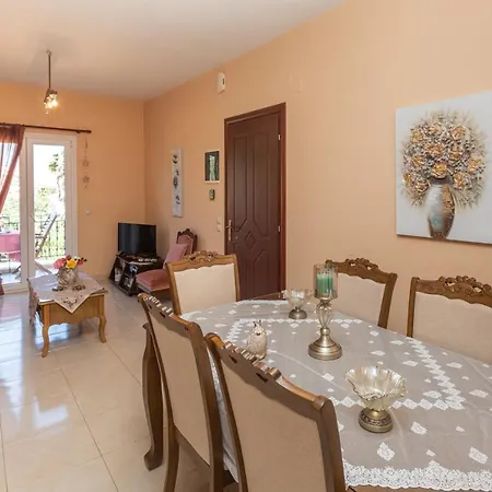 Alkithea, Cozy With Amazing Sea View Apartman